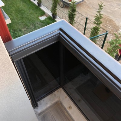 Cтеклянные  балюстрады  -  системы  поручней  со  стеклопакетом