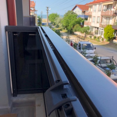 Cтеклянные  балюстрады  -  системы  поручней  со  стеклопакетом