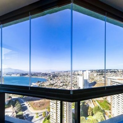 Безрамное  остекление