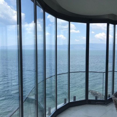 Безрамное  остекление