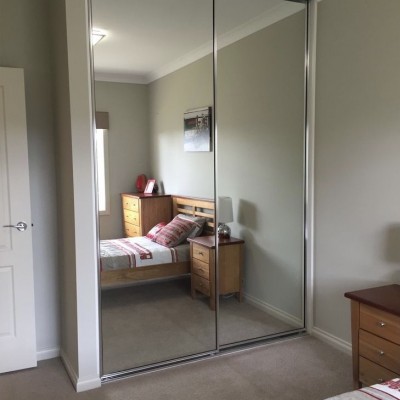 Зеркальные  двери